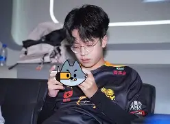 UFC赛场再起风云:江畔青龙队爆冷皖南火狐队,新援首秀制胜门前嗅觉决定胜负(ufc小鹰团队) UFC赛场再起风云:江畔青龙队爆冷皖南火狐队,新援首秀制胜门前嗅觉决定胜负(ufc小鹰团队)